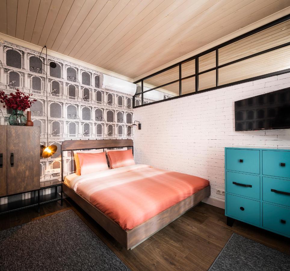5 Vintage Hostel